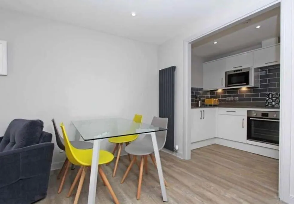 Luxury 2 Bedroom Flat Near Hay Market エディンバラ イギリス